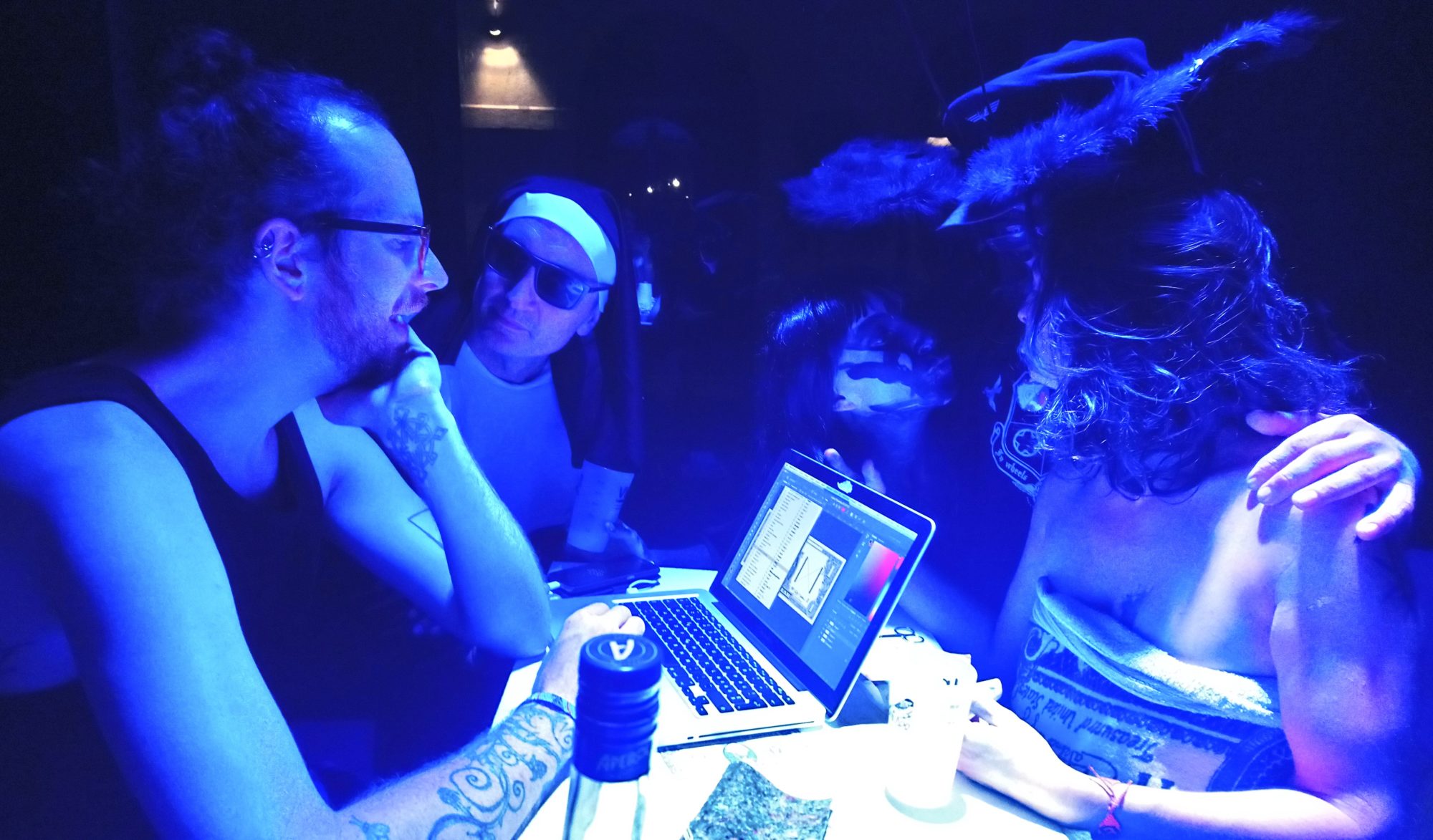 UNION TMF 24/7 – NO SLEEP UNTIL SOLSTICE, all night long performance with Marc du Murier, Julien Chaix; Zoe Cappon, Lorédane Strachnov and friends passing by, Halle Nord, Geneva, 2018