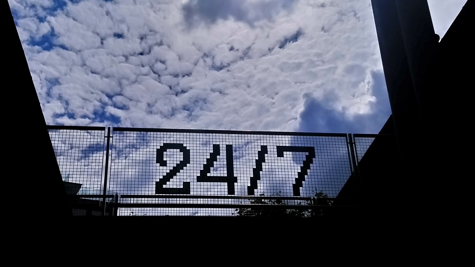 UNION TMF 24/7, adhesive typography by YGREK, Halle Nord, Geneva, 2018